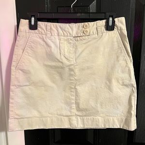 vineyard vines khaki skirt